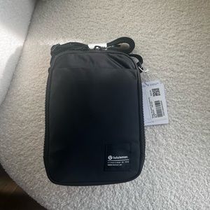 Lululemon Easy Access Crossbody Bag 1.5L